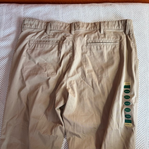 NWT Men's L.L. Bean Comfort Stretch Chino Pants, Coastal Dune, 40x34 - Picture 3 of 7